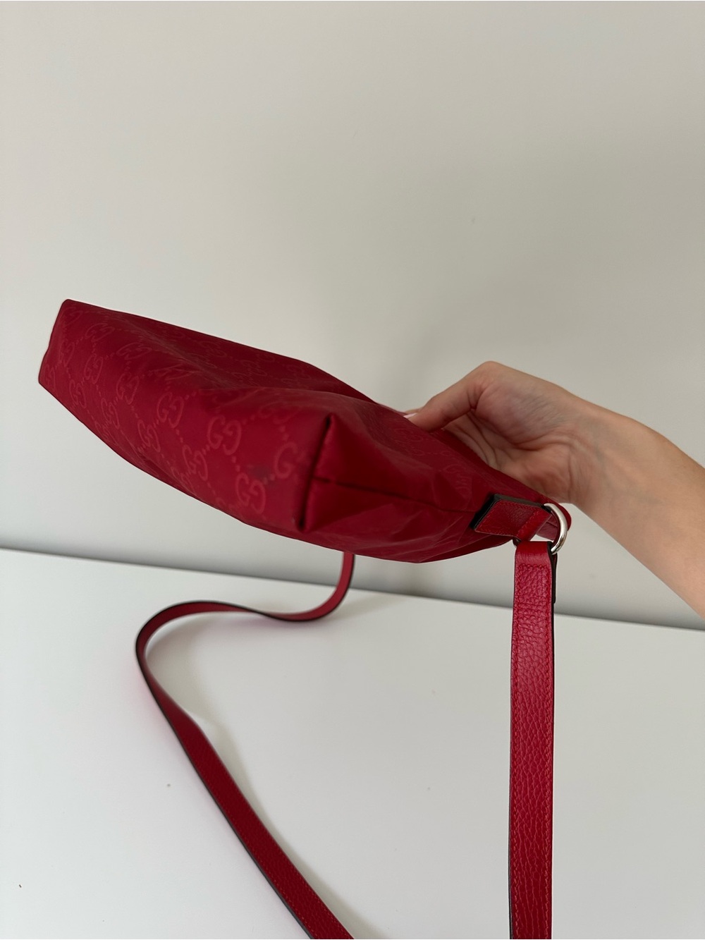 Gucci Red Monogram Small Crossbody Bag - Picture 6 of 13